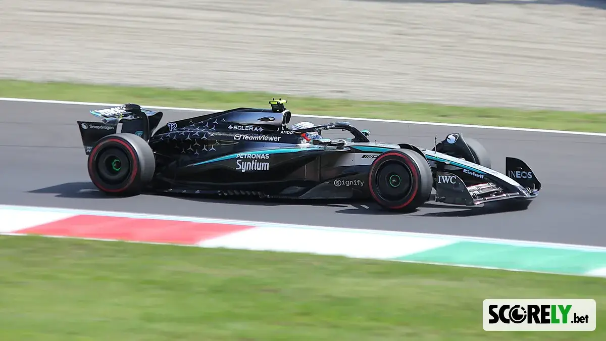 Carro de Fórmula 1 da Mercedes pilotado por Andrea Kimi Antonelli (foto de arquivo)