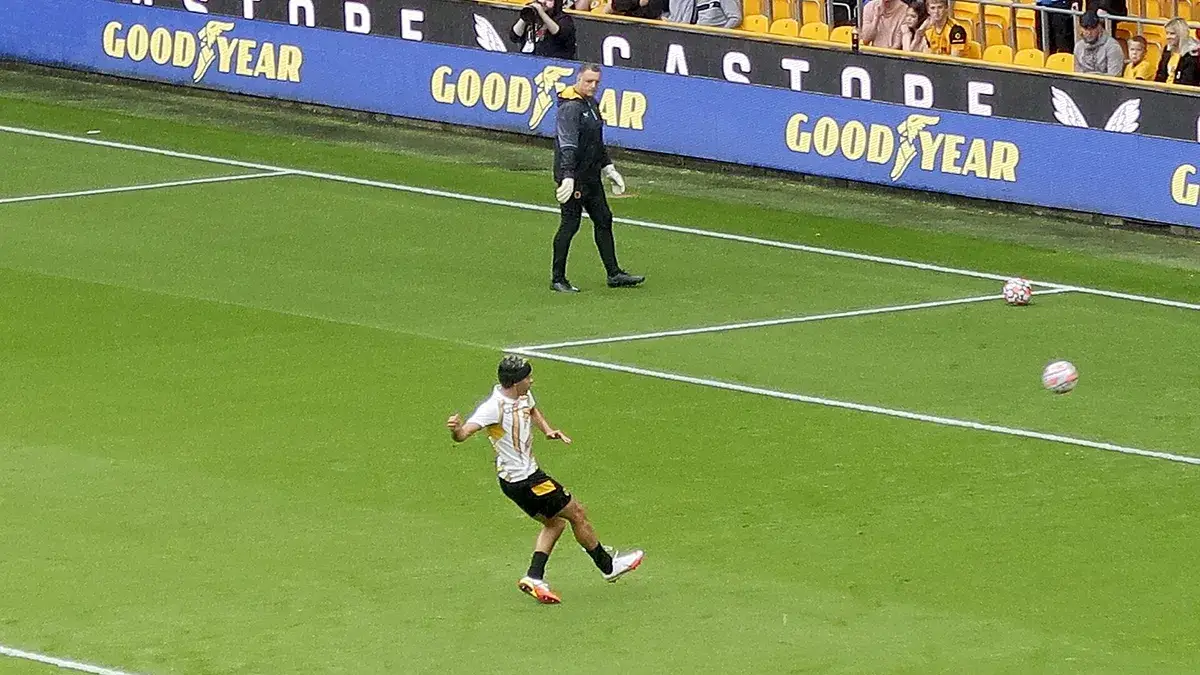 Raúl Jiménez en un partido del Wolverhampton en 2021