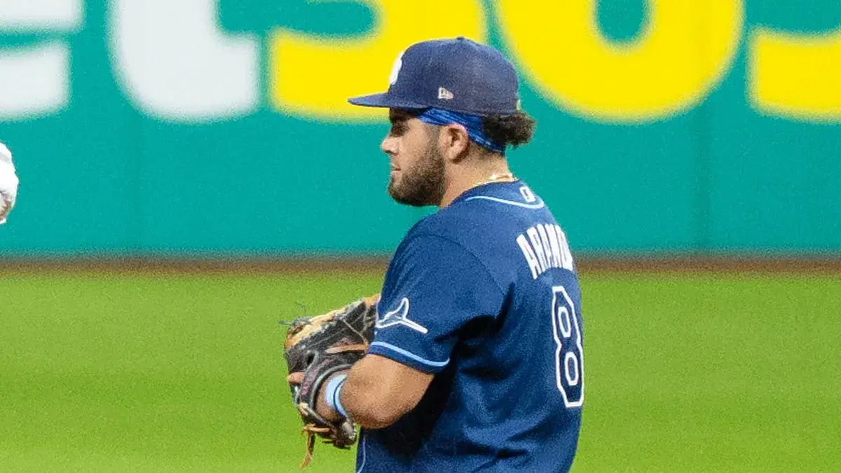 Jonathan Aranda con el uniforme de los Tampa Bay Rays