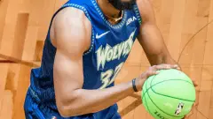 Karl-Anthony Towns at the NBA 3-Point Contest