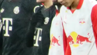 Felipe Chávez con el Bayern en un amistoso ante el Salzburgo en enero de 2026