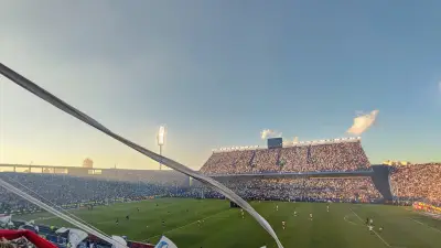 Estadio José Amalfitani durante un partido de Vélez en 2024