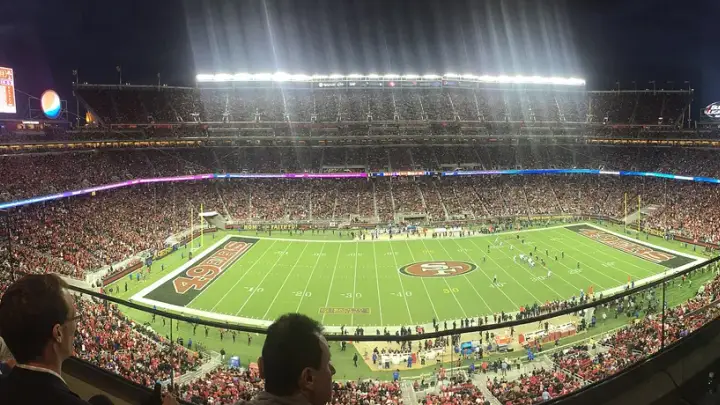 Partido entre los Vikings y los 49ers en el Levi's Stadium