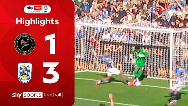 Goalkeeper HOWLER after Delap rocket! 🚀  | Burton 1-3 Huddersfield | EFL Highlights