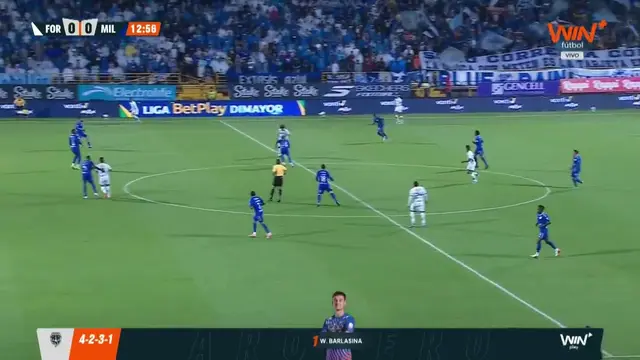 🔵🚀 ¡Valencia sacó un riflazo que puso a temblar el arco de Fortaleza! #LALIGAxWIN