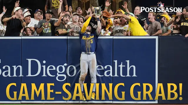 GAME-TYING HOME RUN ROBBED 🤯 Garrett Mitchell saves the Brewers with a CLUTCH grab!