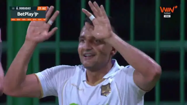 ¡IVÁN ROJAS DE CABEZA ABRE EL MARCADOR PARA ÁGUILAS DORADAS! #LALIGAxWIN ⚽🦅