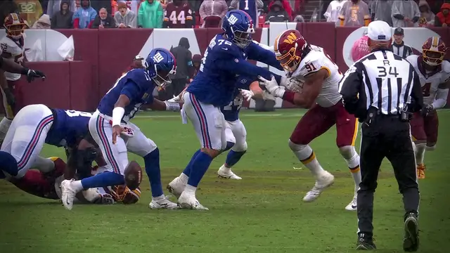 Strip Sack! Winston fumbles, Commanders recover